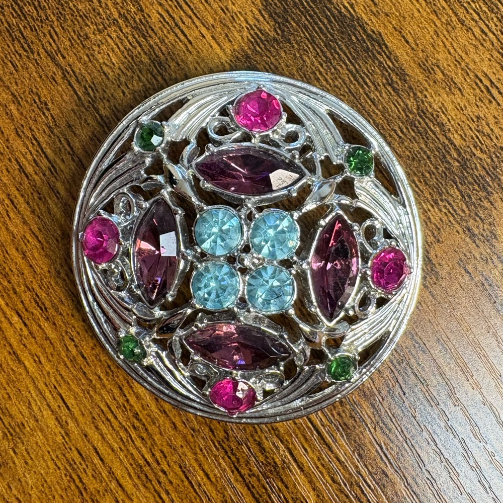 Vintage Sarah Coventry Brooch Silvertone